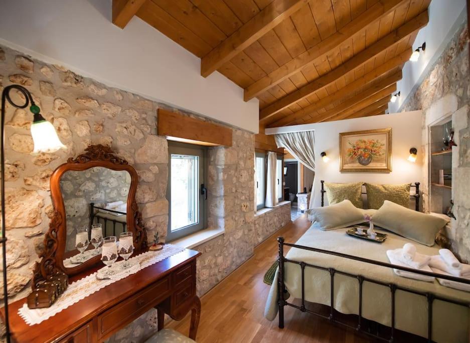 Kariá La Casa Di Bella A Tradional Stone House With Barbecueヴィラ エクステリア 写真