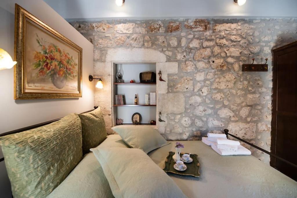 Kariá La Casa Di Bella A Tradional Stone House With Barbecueヴィラ エクステリア 写真
