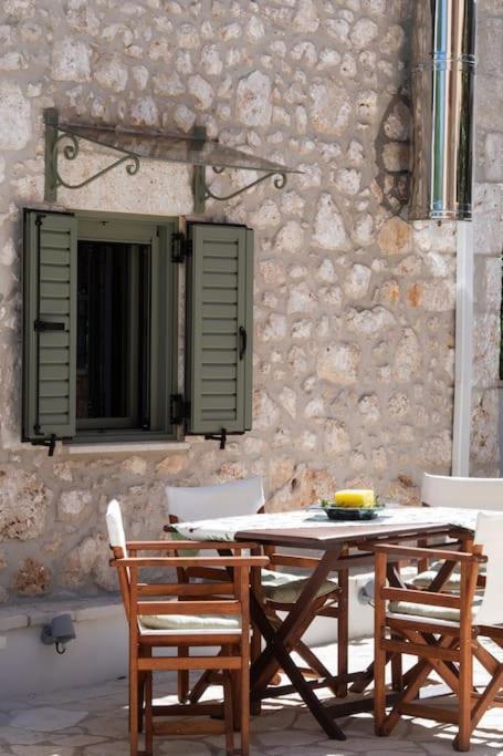 Kariá La Casa Di Bella A Tradional Stone House With Barbecueヴィラ エクステリア 写真