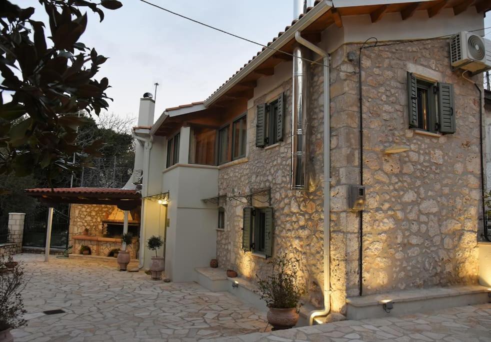 Kariá La Casa Di Bella A Tradional Stone House With Barbecueヴィラ エクステリア 写真