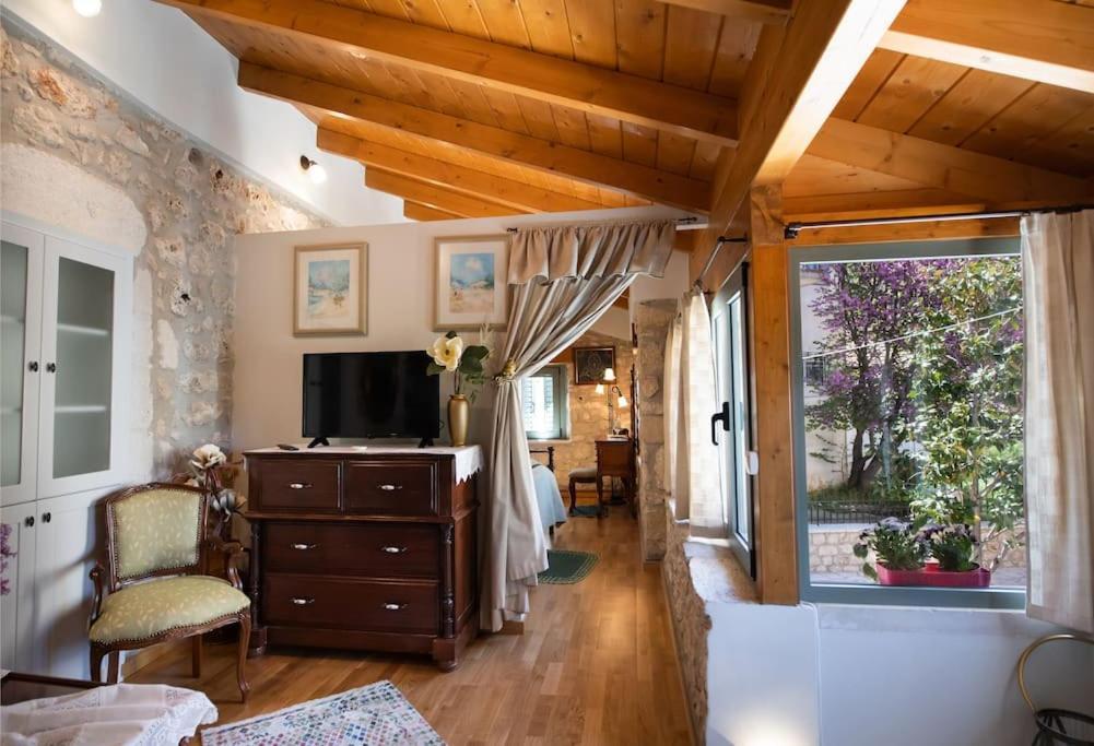 Kariá La Casa Di Bella A Tradional Stone House With Barbecueヴィラ エクステリア 写真