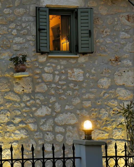 Kariá La Casa Di Bella A Tradional Stone House With Barbecueヴィラ エクステリア 写真