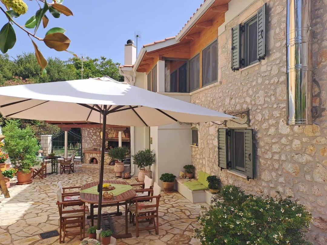 Kariá La Casa Di Bella A Tradional Stone House With Barbecueヴィラ エクステリア 写真